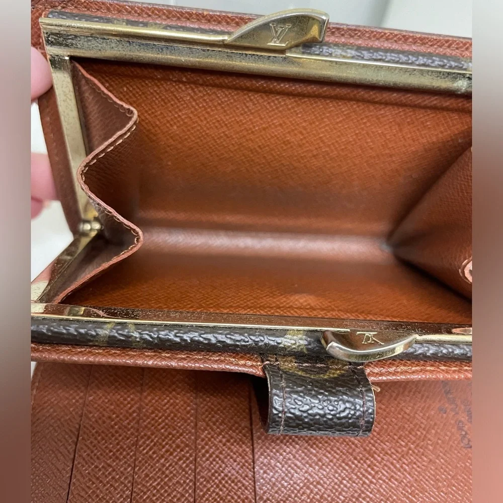 Louis Vuitton Vintage Monogram Canvas Kisslock French Wallet